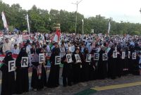 Aksi Bwla Palestina oleh masyarakat Kabupaten Karimun, Minggu (19/11/2023). Foto: istimewa