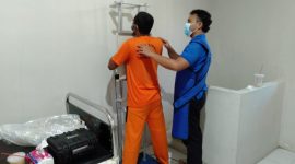 Warga Binaan Rutan Karimun menjalani pemeriksaan skrining AFC TBC. Foto: Istimewa