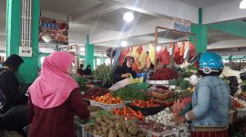 Aktivitas di Pasar Puan Maimun beberapa waktu lalu. Foto: KepriHeadline.id 