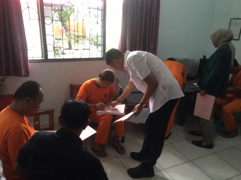 Satresnarkoba Polres Karimun melimpahkan perkara Narkotika yang menyeret nama anak Wakil Bupati Karimun. Foto: Dokumen Kejaksaan Negeri Karimun/KepriHeadline.id 