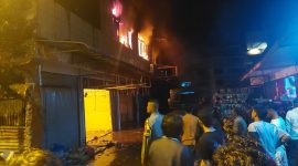 Api membakar 8 unit ruko di Kecamatan Kundur, Jumat dinihari. Foto: Dokumen Polisi