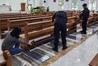 Tim Khusus Unit Penjinak Bom (Jibom) Satuan Brimob Polda Kepri diterjunkan melakukan sterilisasi di enam gereja di wilayah Kabupaten Karimun, Minggu, 24 Desember 2023. Foto: Humas Polres Karimun