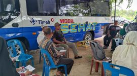Kehadiran mobil sehat PT Timah selalu di nantikan oleh masyarakat. Foto: Humas PT Timah