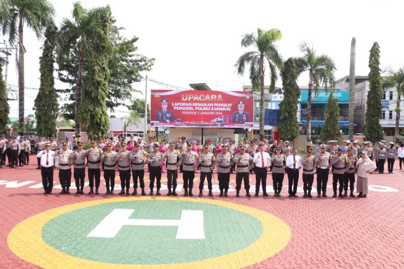 Sebanyak 22 Personil Polres Karimun, Polda Kepulauan Riau, terima kenaikan pangkat. Foto: Humas Polres Karimun