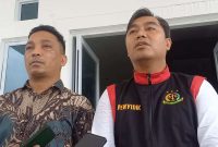 Kasi Pidsus Kejari Karimun Gustian (kanan) dan Kasi Intelijen Kejari Karimun Rezi Dharmawan (kiri). Foto: Dokumen KepriHedline.id