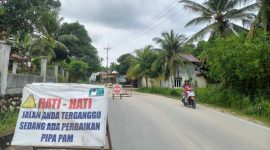 Perbaikan Pipa Jaringan PDAM Tirta Karimun beberapa waktu lalu. Foto: Dokumen KepriHeadline.id