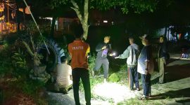 Polisi melakukan olah TKP di lokasi Kejadian tiga warga Karimun tersengat aliran listrik. Foto: Istimewa untuk KepriHeadline.id