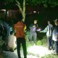 Polisi melakukan olah TKP di lokasi Kejadian tiga warga Karimun tersengat aliran listrik. Foto: Istimewa untuk KepriHeadline.id