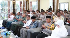 Kegiatan doa bersama bersama Lintas agama di Mapolres Karimun. Foto: Hm/KepriHeadline.id