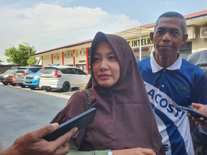 Kakak Korban Ningsih. Foto: Rc/KepriHeadline.id