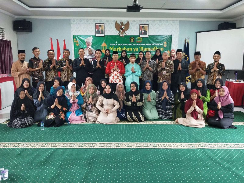 Rutan Karimun menggelar Kegiatan pengajian dan doa bersama di Aula Sahardjo Rutan Karimun, Jumat, 8 Maret 2024. Foto: Dokumen Rutan Karimun