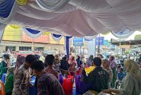 Pimpinan Cabang BRI Karimun Yosi William Kore dalam kegiatan berbagi berkah BRI Karimun, Rabu, 27 Maret 2024. (FOTO: rc/KepriHedline.id)