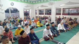 Pelaksanaan Shalat Tarawih Perdana du Rutan Karimun. (Foto: Humas Rutan Karimun)