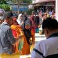 Suasana Operasi Pasar di Pasar Tradisional Teluk Uma, Kecamatan Tebing, Selasa, 19 Maret 2024. (Foto: Ist/KepriHeadline.id)