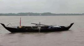 Sampan milik Hasanudin (41) yang ditemukan nelayan Kecamatan Buru dalam keadaan kosong. (FOTO: Ist/KepriHeadline.id)