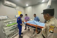 Korban saat dikonfirmasi meninggal dunia oleh tim dokter RSUD Muhammad Sani. (FOTO: Istimewa/KepriHeadline.id)