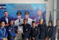 Zulkhainen mengambil formulir penjaringan Calon Kepala Daerah ke Demokrat. (FOTO: istimewa)