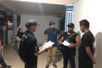 Polisi Gerebek Rumah di Kapling, Diduga Sebagai Lokasi Penampungan PMI Non Prosedural. (FOTO: Istimewa/KepriHeadline.id)
