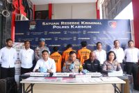 Polres Karimun menggelar rilis pengungkapan kasus pengiriman PMI Non Prosedural di wilayah Karimun. (FOTO: Humas  Polres Karimun/KepriHeadline.id)