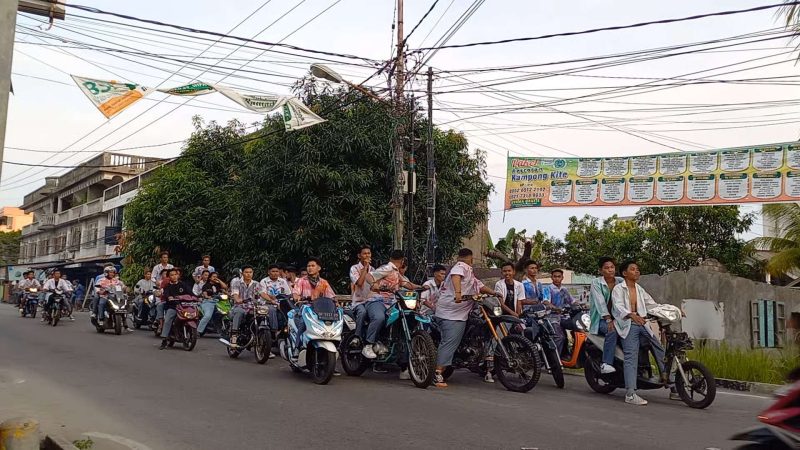 Potret Siswa SMA di Karimun melakukan Konvoi perayaan kelulusan tahun 2023 lalu. (Foto: Arsip KepriHeadline.id)