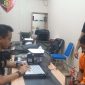 Pelaku Pembunuhan Wanita di Kundur, menjalani pemeriksaan di Mapolres Karimun. (Foto: ricky/kepriheadline.id)