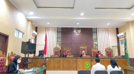 Majelis Hakim Pengadilan Tipidkor Tanjungpinang menggelar Sidang Perkara Dugaan Korupsi Dana Hibah KONI Karimun. (Foto: JPU Karimun untuk KepriHeadline.id)
