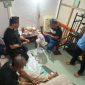 Pelaku S diamankan jajaran Satresnarkoba dan KPPBC Karimun disalah satu rumah di kawasan Kecamatan Durai. (FOTO: Dokumen Polisi)
