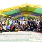 Ratusan warga mewakili Ikatan Keluarga, Panguyuban, Ormas, dan OKP mendeklarasikan dukungan kepada Aunur Rafiq sebagai Calon Wakil Gubernur Kepri digelar di Coastal Area. (Foto: giri/Prokopim)