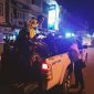 Polisi melakukan olah TKP di tempat kejadian kecelakaan di Jalan A Yani, Kolong. (Foto: istimewa/kepriheadline.id)