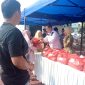 Kajari Karimun turun langsung dalam pelaksanaan Pasar Murah Hari Adhyaksa ke -64 di Halaman Kantor Kejari Karimun. (Foto: ricky/kepriheadline.id)