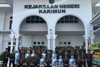 Foto bersama pelaksanaan Hari Bhakti Adhyaksa ke-64 di Kabupaten Karimun. (Foto: ricky/kepriheadline.id)