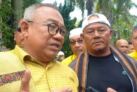 Muhammad Firmansyah bersama Ery Suandi ditemui sesaat usai tiba di Karimun, Senin, 26 Agustus 2024. (Foto: ricky/kepriheadline.id).