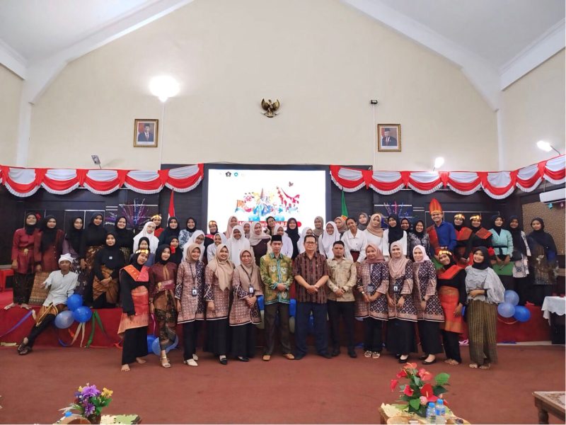 Kegiatan Pagelaran Warisan Budaya ditaja Prodi PGSD dan Prodi PLB FKIP Universitas Karimun. (Foto: Istimewa untuk KepriHeadline.id)