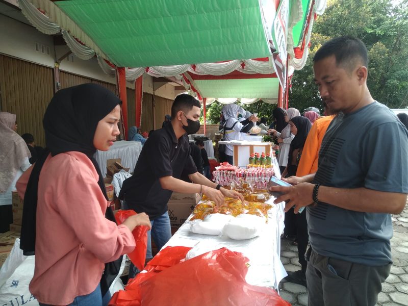Gerakan Pangan Murah digelar Dinas Pangan dan Pertanian Kabupaten Karimun di Ranggam, Kecamatan Tebing. (Foto: ricky/kepriheadline.id)