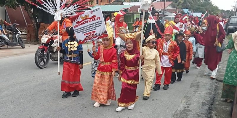 MIN 2 Karimun Gelar Karnaval Pakaian Adat, Meriahkan HUT ke-79 Kemerdekaan RI. (Foto: istimewa)