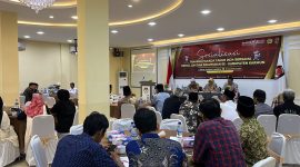 KPU Karimun menggelar Sosialisasi Tahapan Pilkada 2024 di Hotel Alisan, Kecamatan Tebing. (Foto: ricky/kepriheadline.id)