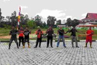 Tiga Ekor Ular Piton Dievakuasi Tim BPBD dan Damkar Karimun di Perumahan Griya Siderejo. (Foto: Dokumen BPBD dan Damkar Karimun)