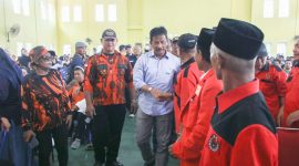 Muhammad Rudi menyapa langsung relawan dan kader partai di Bintan. Foto: istimewa