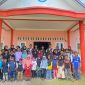 KKN Universitas Karimun di Tanjung Kilang menggelar program bimbingan belajar ke anak-anak di Desa Tanjung Kilang. (Foto: dokumen)