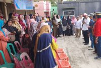 Calon Wakil Gubernur Kepulauan Riau nomor urut 2, Aunur Rafiq melaksanakan kampanye dialogis bersama masyarakat di Posko Pemenangan HMR ber-Aura Kecamatan Kundur Barat, Kabupaten Karimun, Minggu, 29 September 2024. Foto: Tim