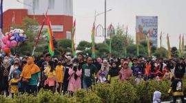 Ilustrasi Jalan Santai. Ket Foto: Kegiatan Jalan Santai di Coastal Area Kabupaten Karimun.