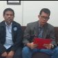 Ketua Koordinator Tim 15 Kuasa Hukum, Parningotan Malau menyampaikan keterangan rilisnya kepada awak media. (Foto: istimewa)