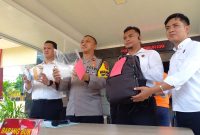 Wakapolres Karimun Kompol Herie Pramono merilis pengungkapan sabu di Karimun. Foto: ricky/kepriheadline.id