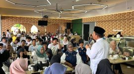 Ansar Ahmad melakukan kampnye perdana di Karimun dengan bersilahturahmi bersama Gen Z. Foto: istimewa