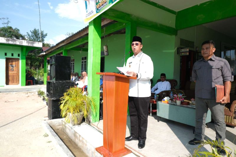 Pj Bupati Karimun Anwar Hasyim pimpin Upacara Peringatan Hari Santri 2024. Foto: Istimewa