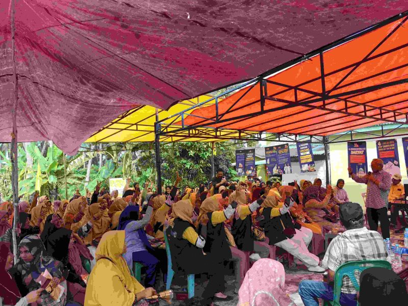 Pasangan Calon Bupati dan Wakil Bupati Karimun Muhammad Firmansyah dan Ery Suandi menggelar kampanye monologis di Kelurahan Teluk Uma. Foto: Istimewa 