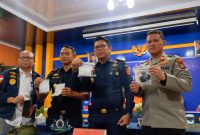 KPPBC TMP B merilis pengungkapan penyeludupan sabu dari malaysia seberat 140 gram. Foto: Ricky/kepriheadline.id