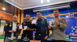 KPPBC TMP B merilis pengungkapan penyeludupan sabu dari malaysia seberat 140 gram. Foto: Ricky/kepriheadline.id