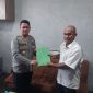 Pasintel Kodim 0317/Tbk Letda Inf Kamdi menyerahkan tersangka dan barang bukti narkoba ke Satresnarkoba Polres Karimun. Foto: Istimewa
