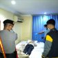 Polisi melakukan olah TKP di kamar salah satu hotel wilayah Karimun. Foto: dokumen polisi